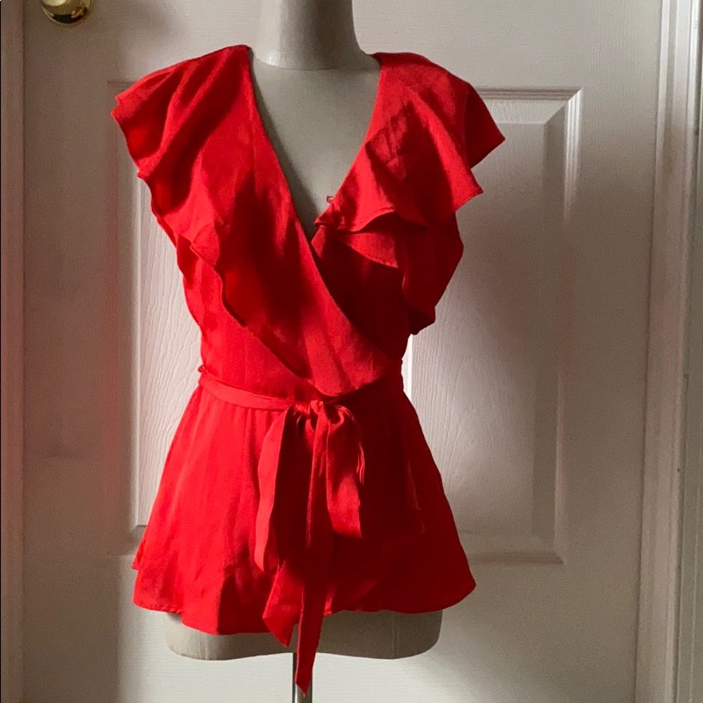 NEVER BEEN WORN Ava & Aiden Flounce Wrap Top - Picture 1 of 4